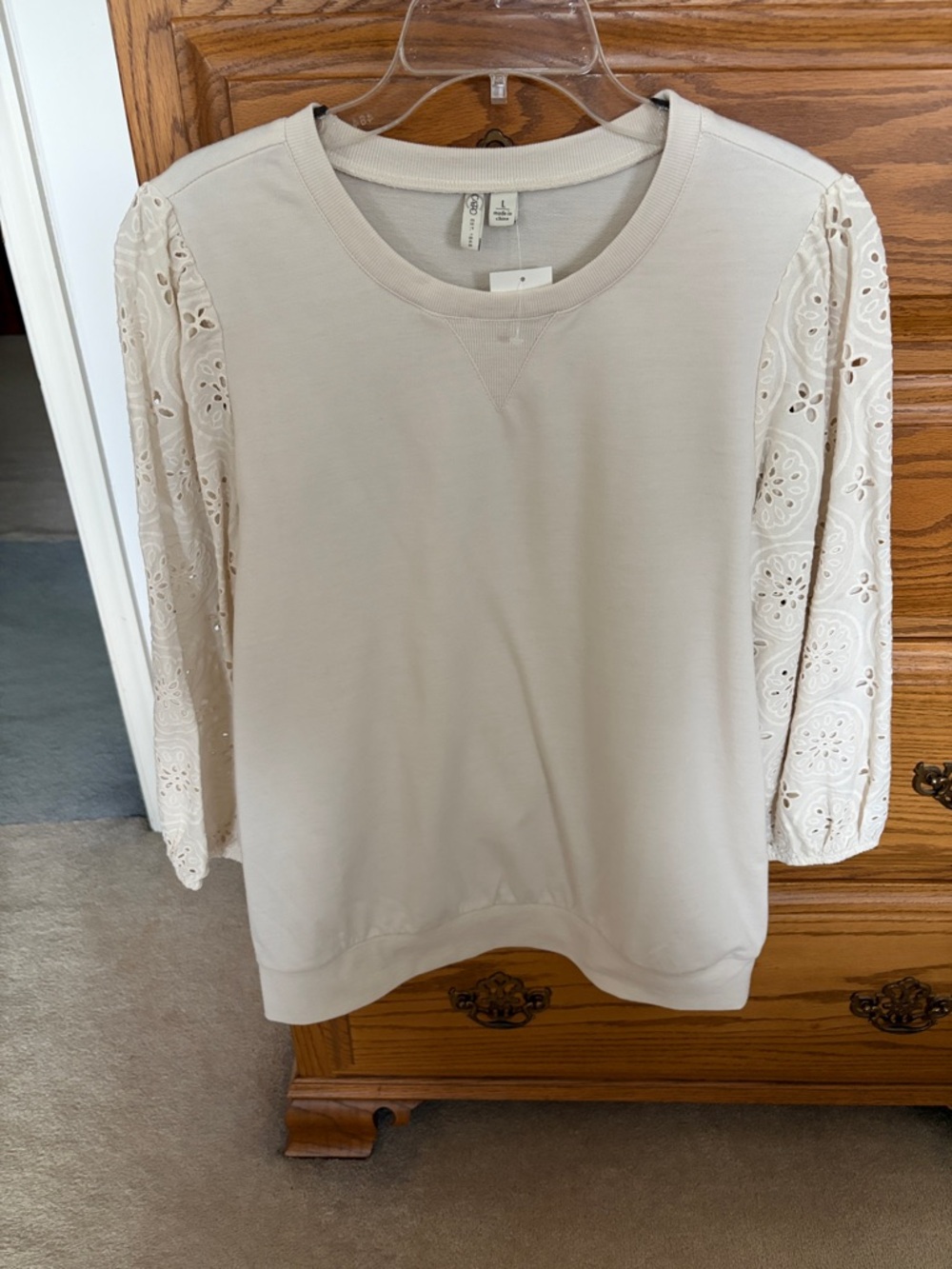 Cato Cream Eyelet Sleeve Pullover Sweatshirts brand her fer shed she